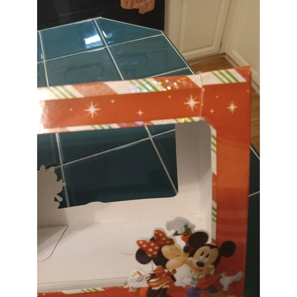 RARE‎ DISNEY STORE DATED 2010 MICKEY & MINNIE SNOW GLOBE ORNAMENT SET OF 2 Glass